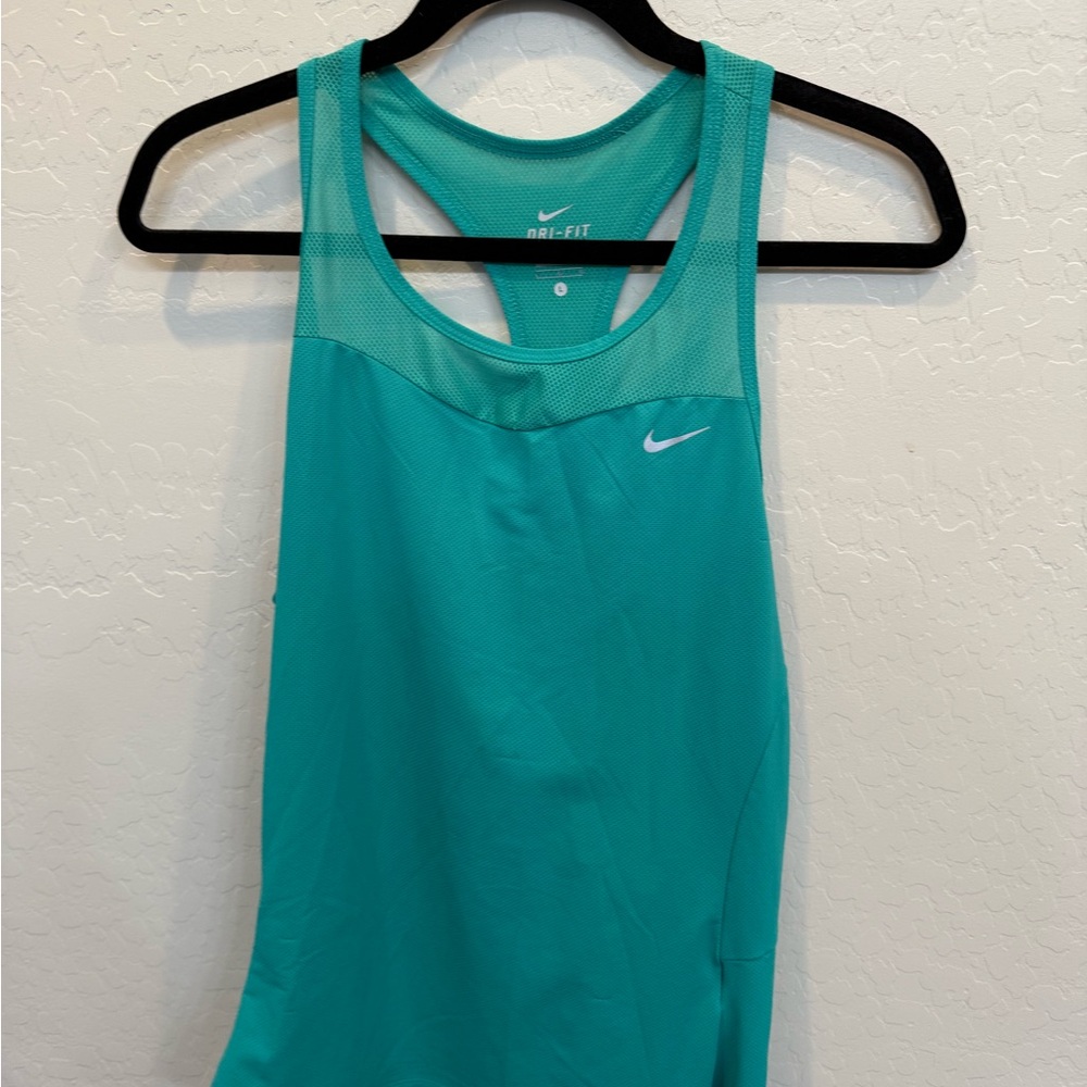Nike dry fit workout tank